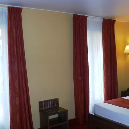 Capitole 3* בוסוליי
