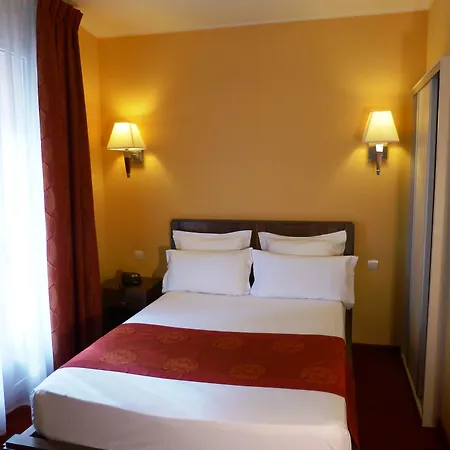 Capitole Hotell 3*