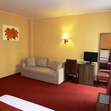 فندق Capitole 3*