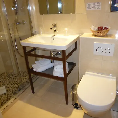 Hotel Capitole 3*