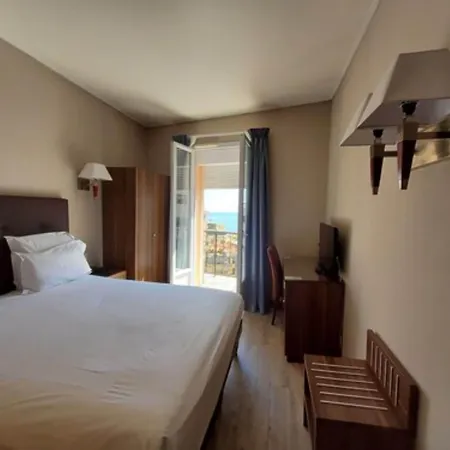 Capitole Hotel 3*