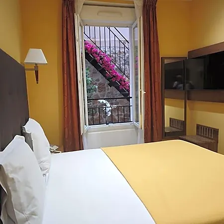 Capitole 3* Beausoleil