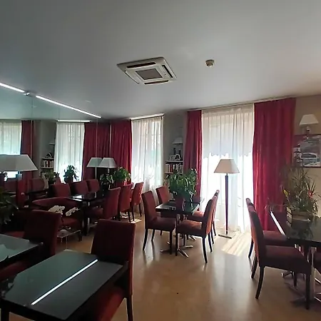 Capitole Hotel 3*