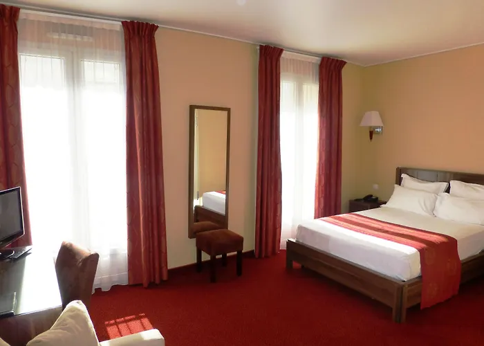 Capitole Hotel 3*