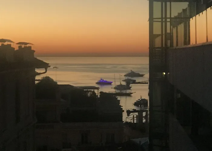 Capitole Hotel Beausoleil